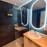 Ho!house Shellter Апартаменты