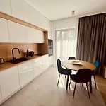 Ho!house Shellter Рогово