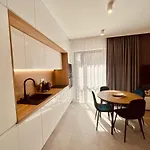 Ho!house Shellter Апартаменты *