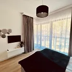 Ho!house Shellter Апартаменты Рогово