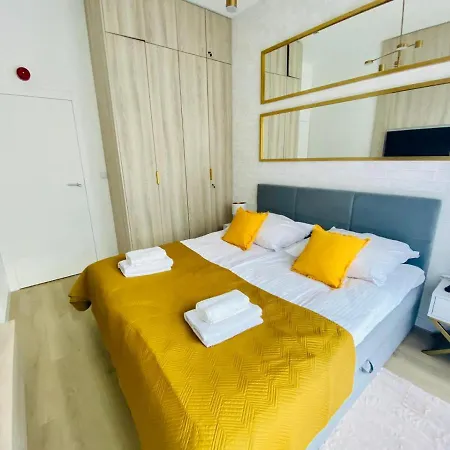 Ho!house Shellter * 로고보