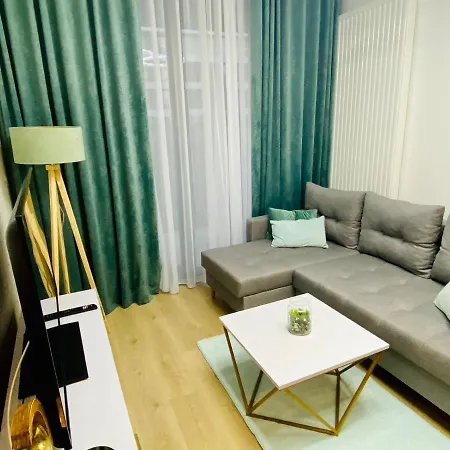 Ho!house Shellter 아파트 로고보