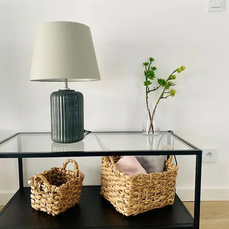 아파트 Ho!house Shellter 로고보