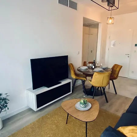 아파트 Ho!house Shellter 로고보