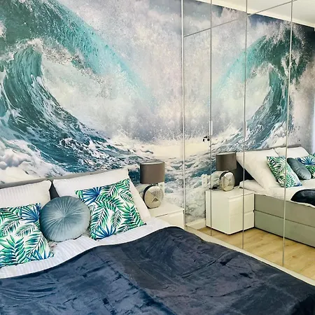 Ho!house Shellter 로고보