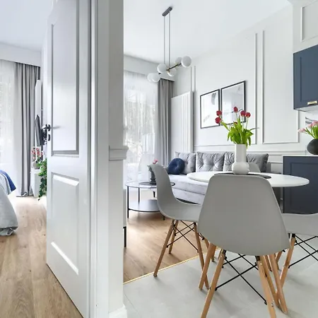 Ho!house Shellter 아파트